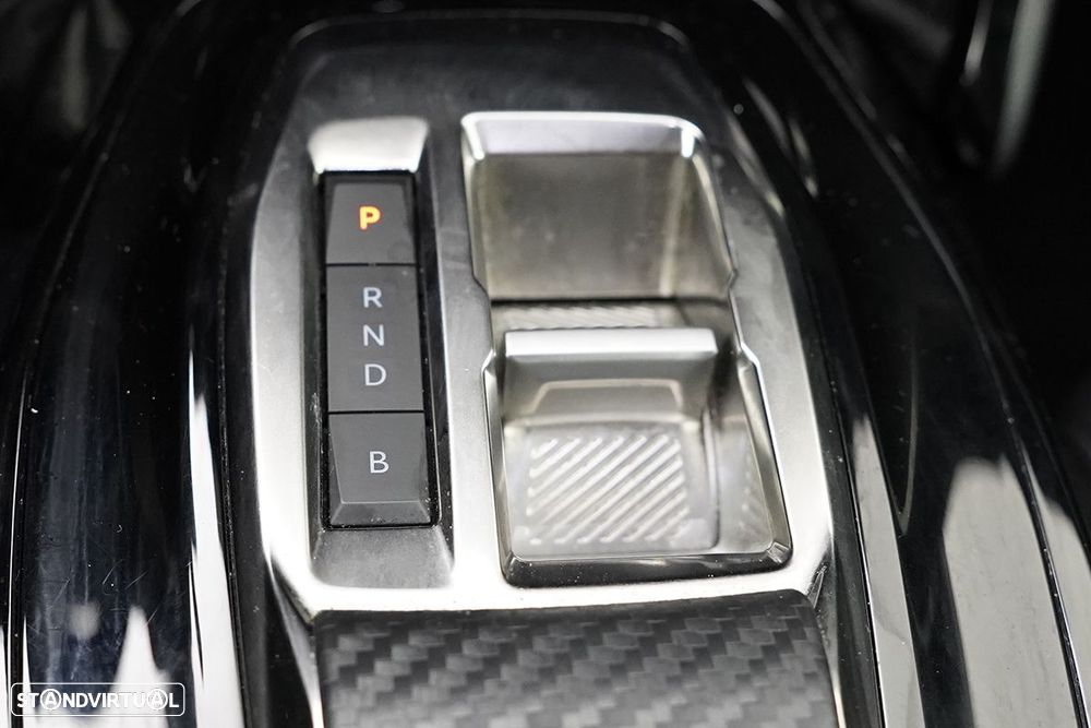 Peugeot e-2008 50 kWh GT - 15