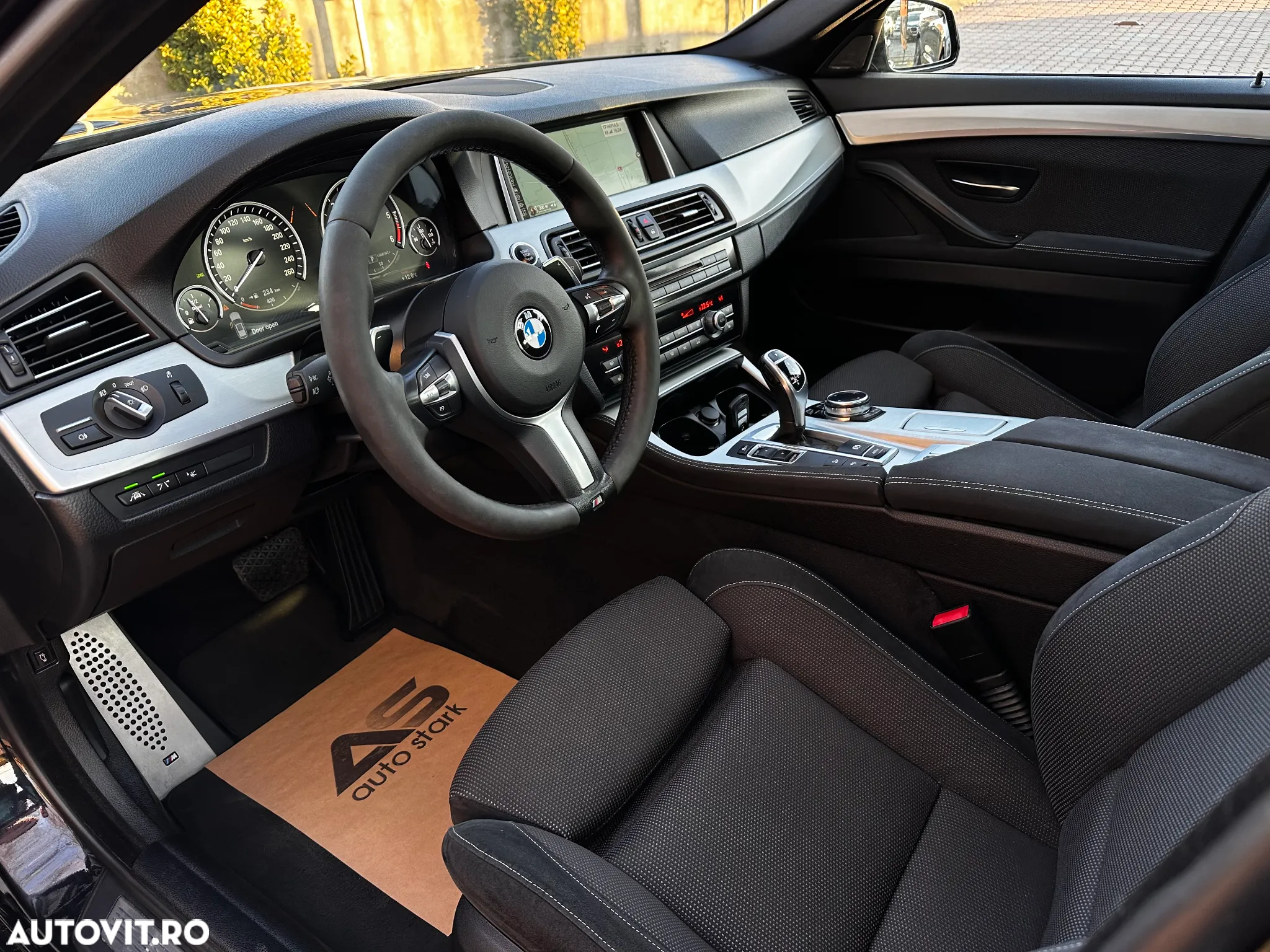 BMW Seria 5 535d xDrive Touring Sport-Aut. - 2