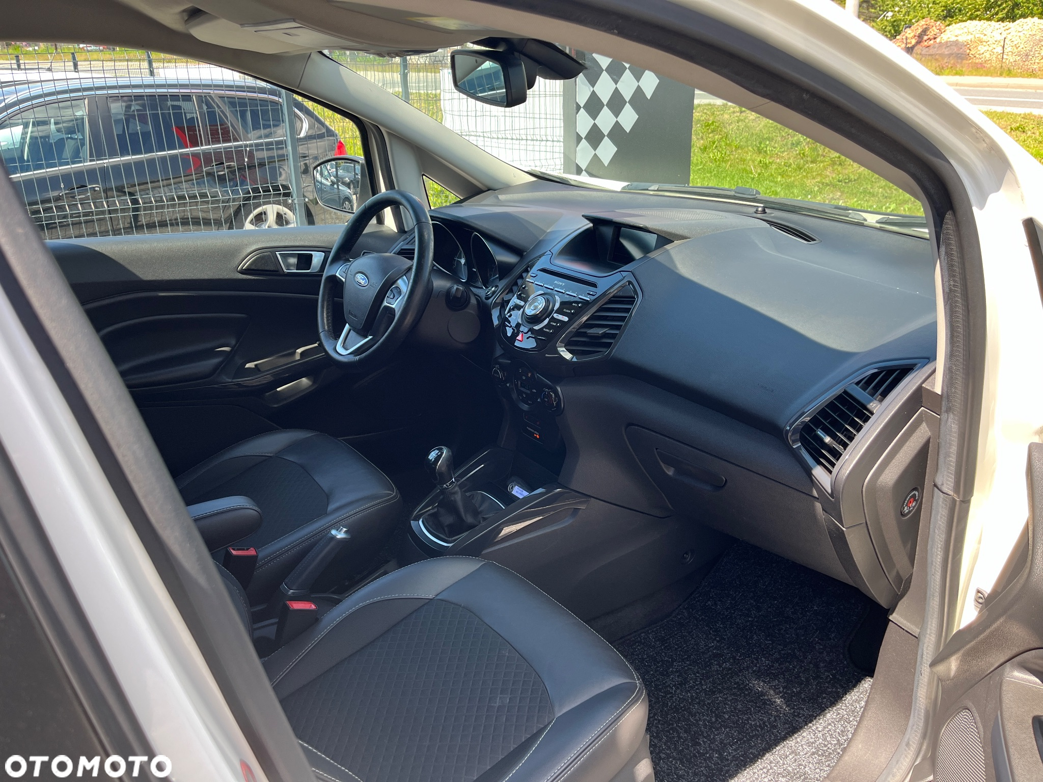 Ford EcoSport 1.0 EcoBoost TITANIUM - 23