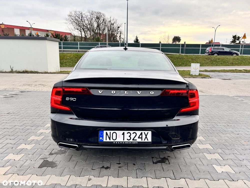 Volvo S90 D3 R-Design - 3
