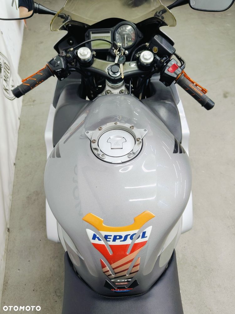 Honda CBR - 13