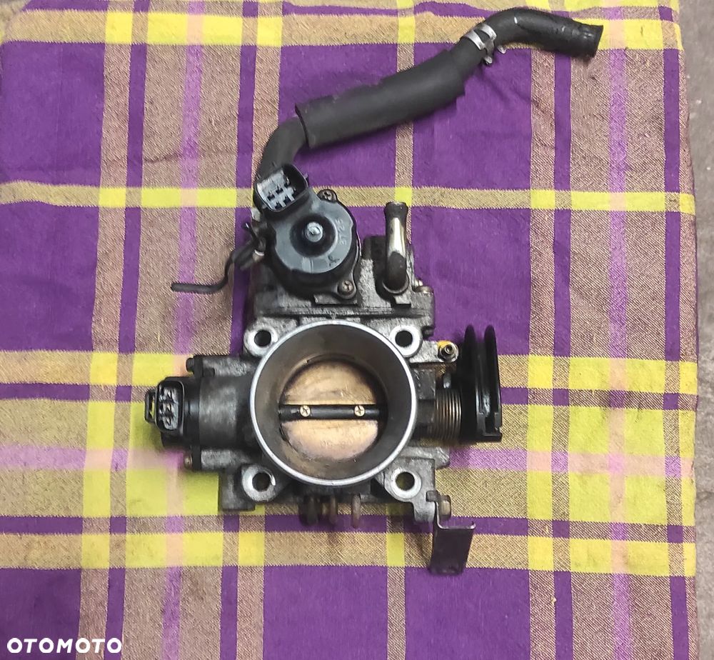 Przepustnica Mitsubishi Lancer 1.6 16V 4G18 MN128888 - 1