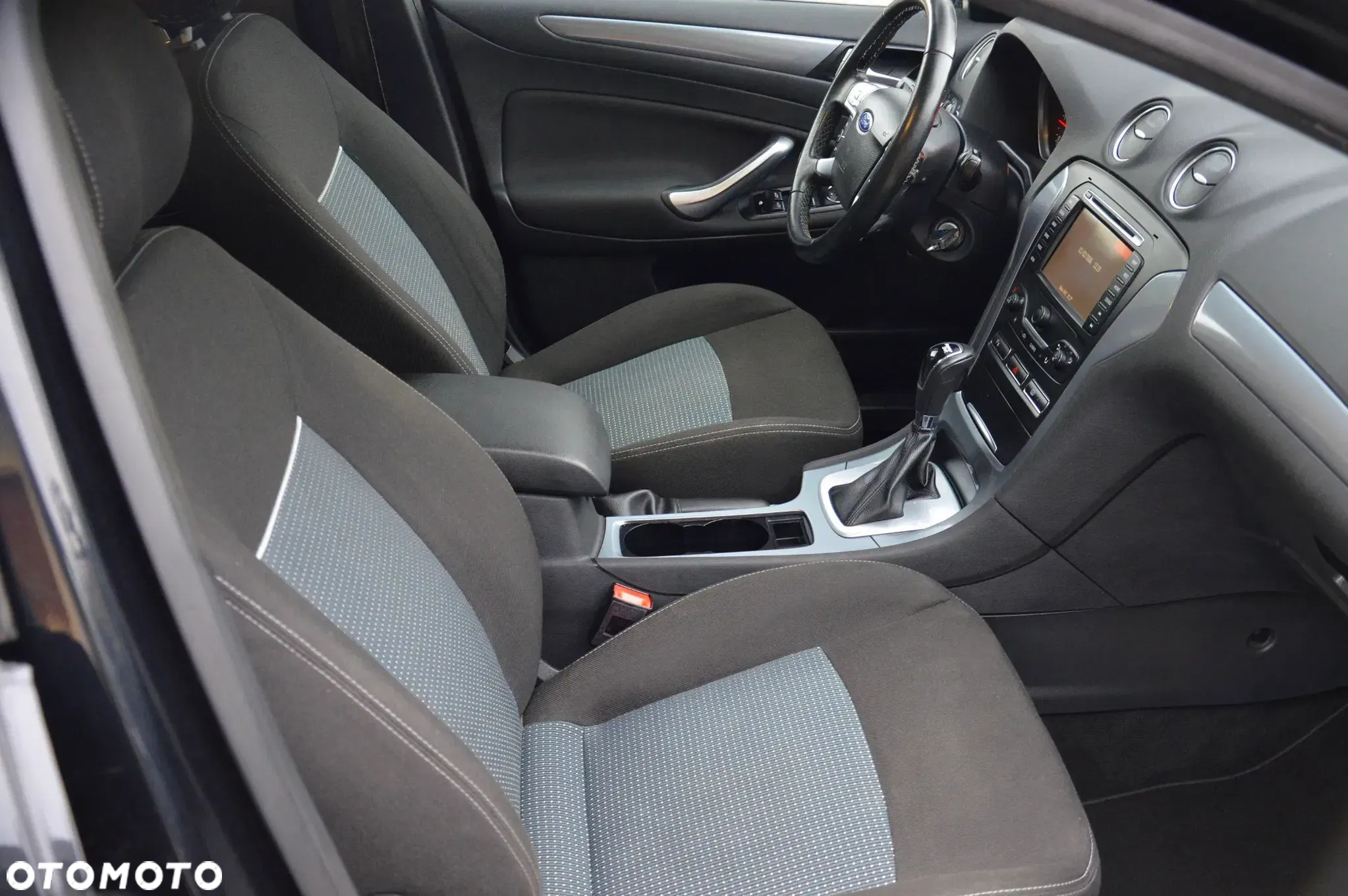 Ford Mondeo - 17