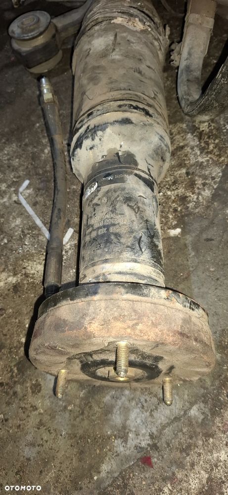 Amortyzator prawy PRZÓD A2303230098 MERCEDES SI R230 - 4