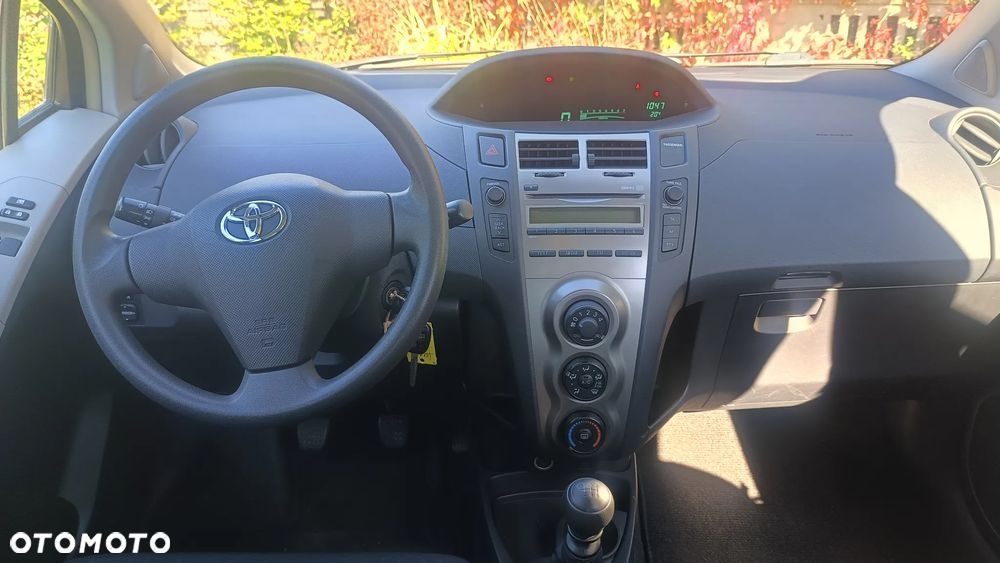 Toyota Yaris 1.33 VVT-i Life - 22