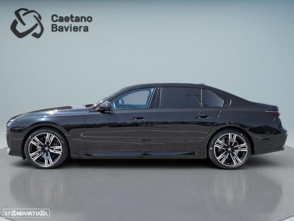 BMW i7 xDrive60 Pack Desportivo M - 5