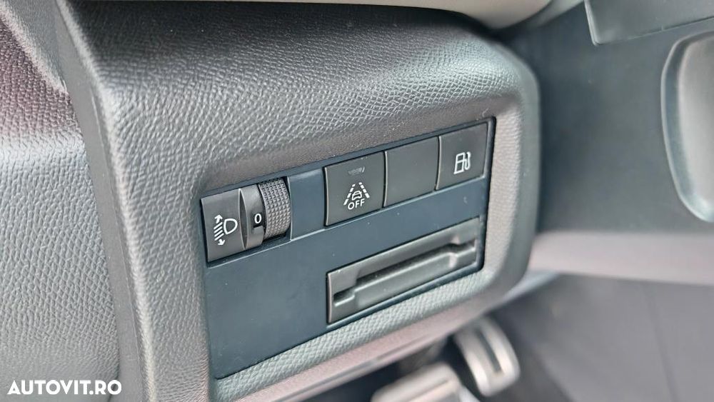 Citroën C5 Aircross 225 e-EAT8 SHINE - 32