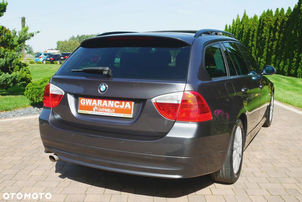 BMW Seria 3 318i - 10