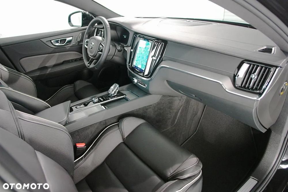 Volvo S60 B5 B AWD Ultimate Dark - 16