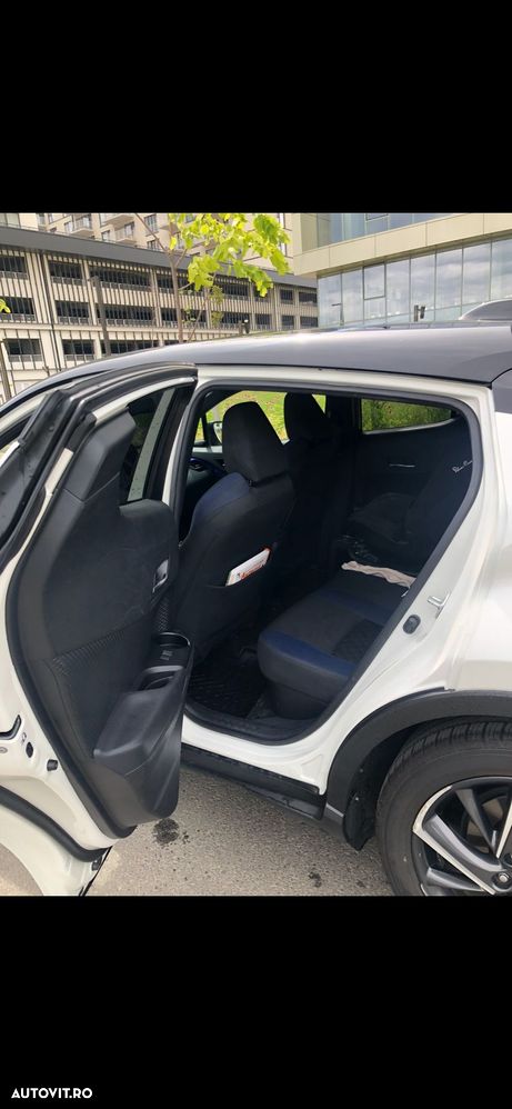 Toyota C-HR 2.0 HSD 184 CP 4x2 CVT C-ult Style bi-tone - 12