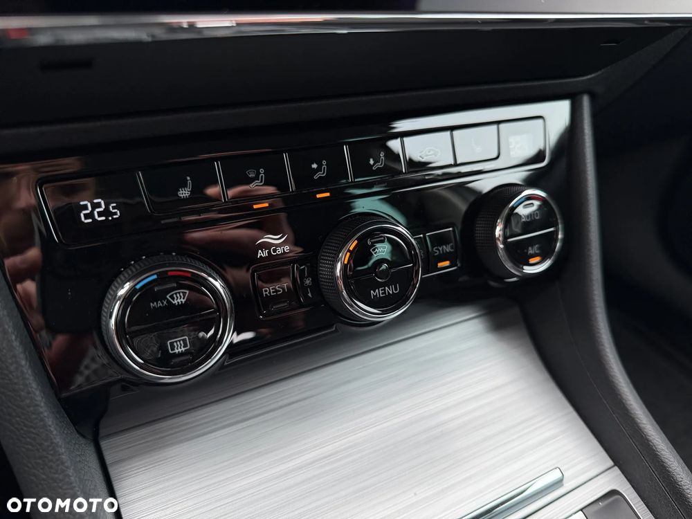Skoda Superb 2.0 TSI Ambition DSG - 19