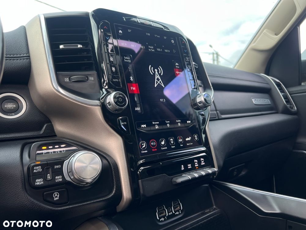 RAM 1500 Crew Cab Laramie - 28