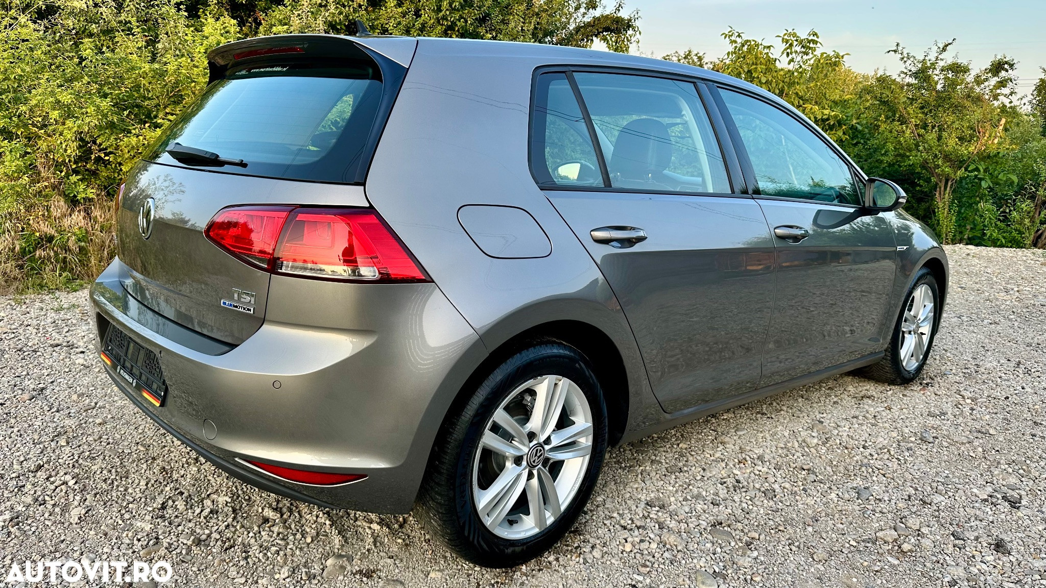 Volkswagen Golf 1.0 TSI BlueMotion DSG Comfortline - 4