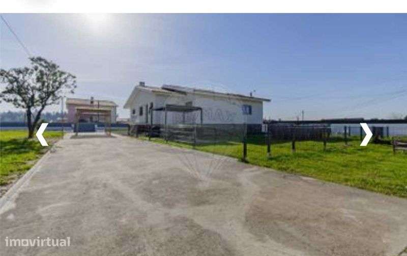 Moradia T3 com muito espaço exterior - Grande imagem: 2/11
