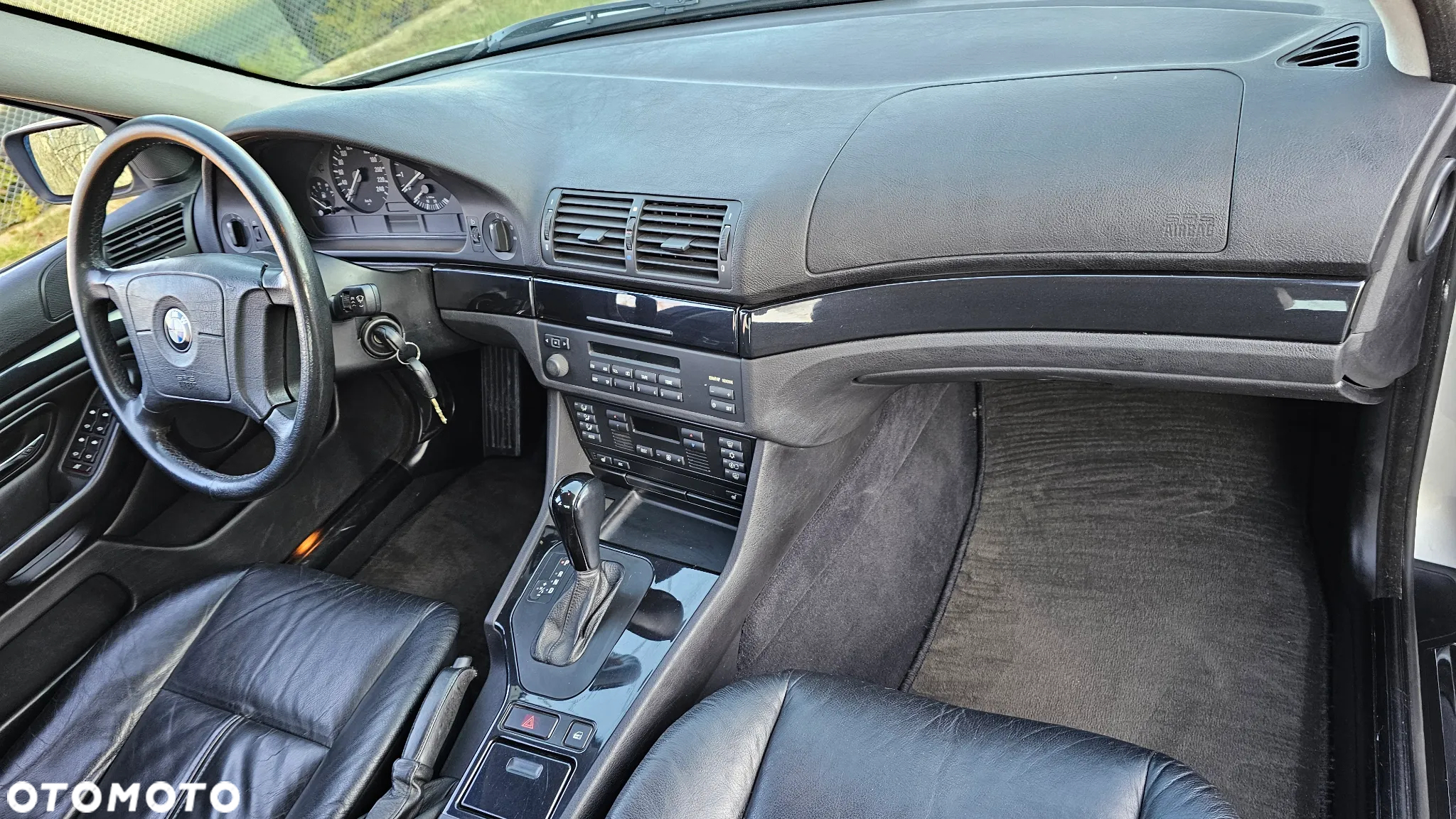 BMW Seria 5 523i - 25