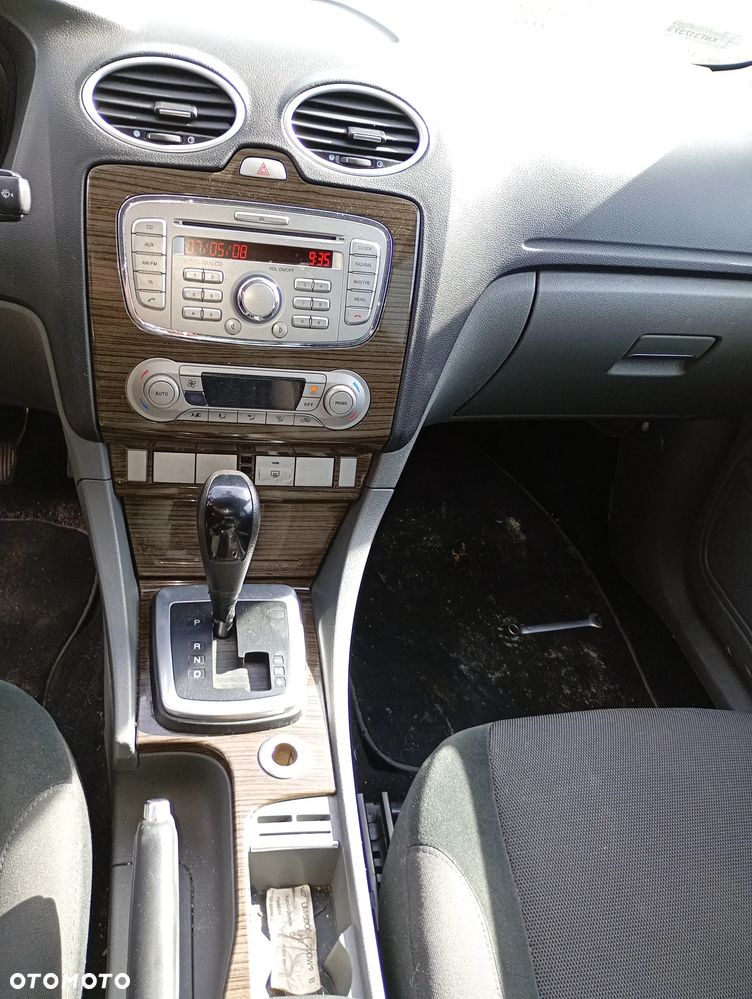 Ford Focus 2.0 TDCi Ghia DPF - 5