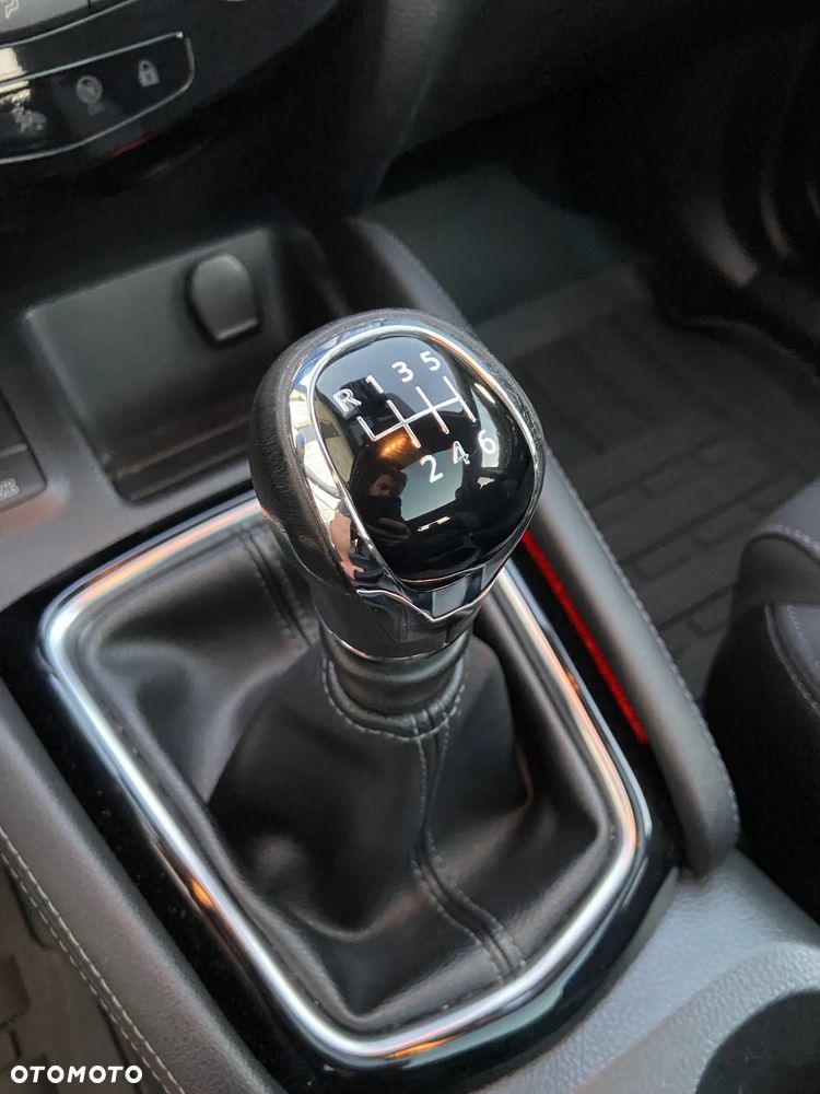 Nissan Qashqai 1.5 dCi N-Connecta EU6 - 23