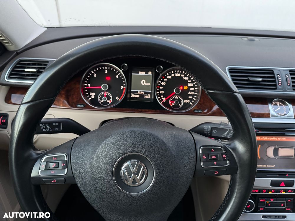 Volkswagen Tiguan - 5