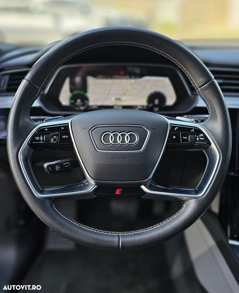 Audi e-tron - 11