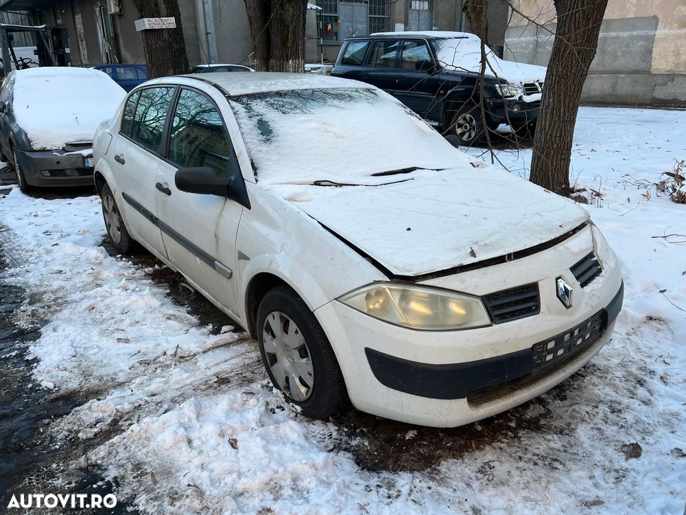 Dezmembrez Renault Megane II non facelift 1,5 dci alb 2005 - 1
