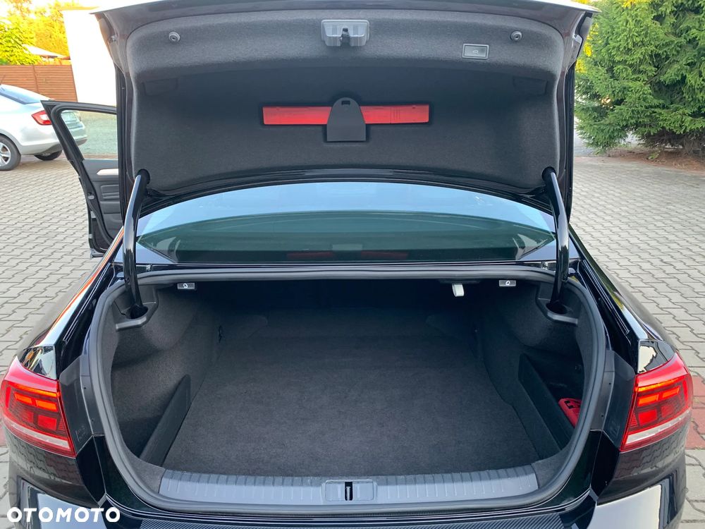 Volkswagen Passat 1.5 TSI EVO Elegance DSG - 22