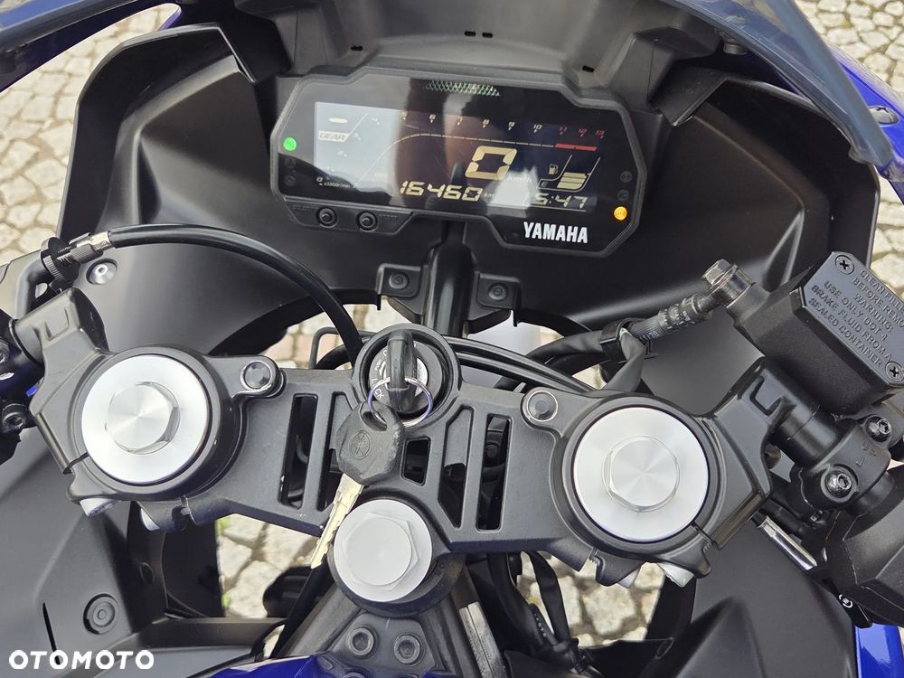 Yamaha YZF - 21