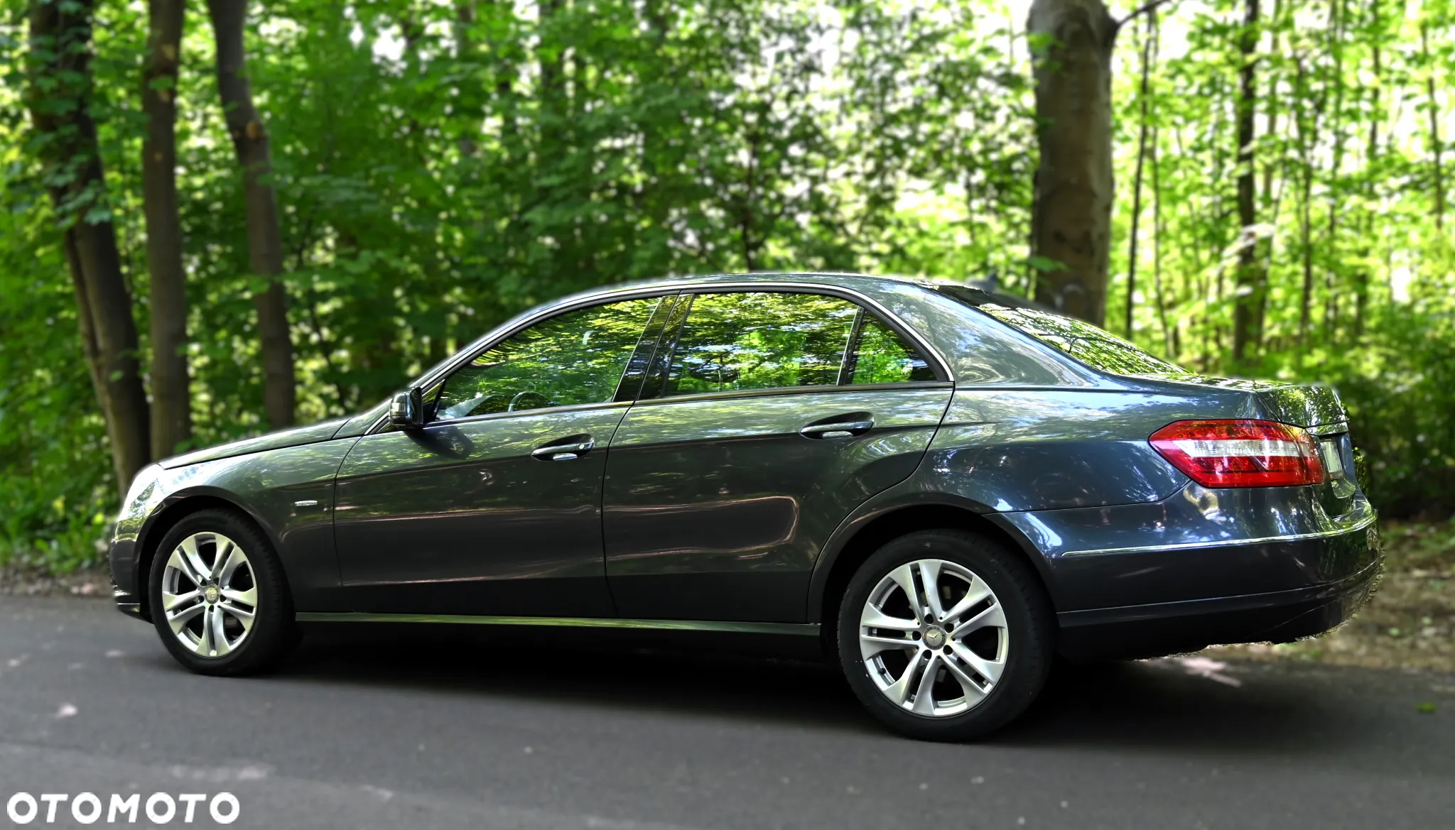 Mercedes-Benz Klasa E - 16