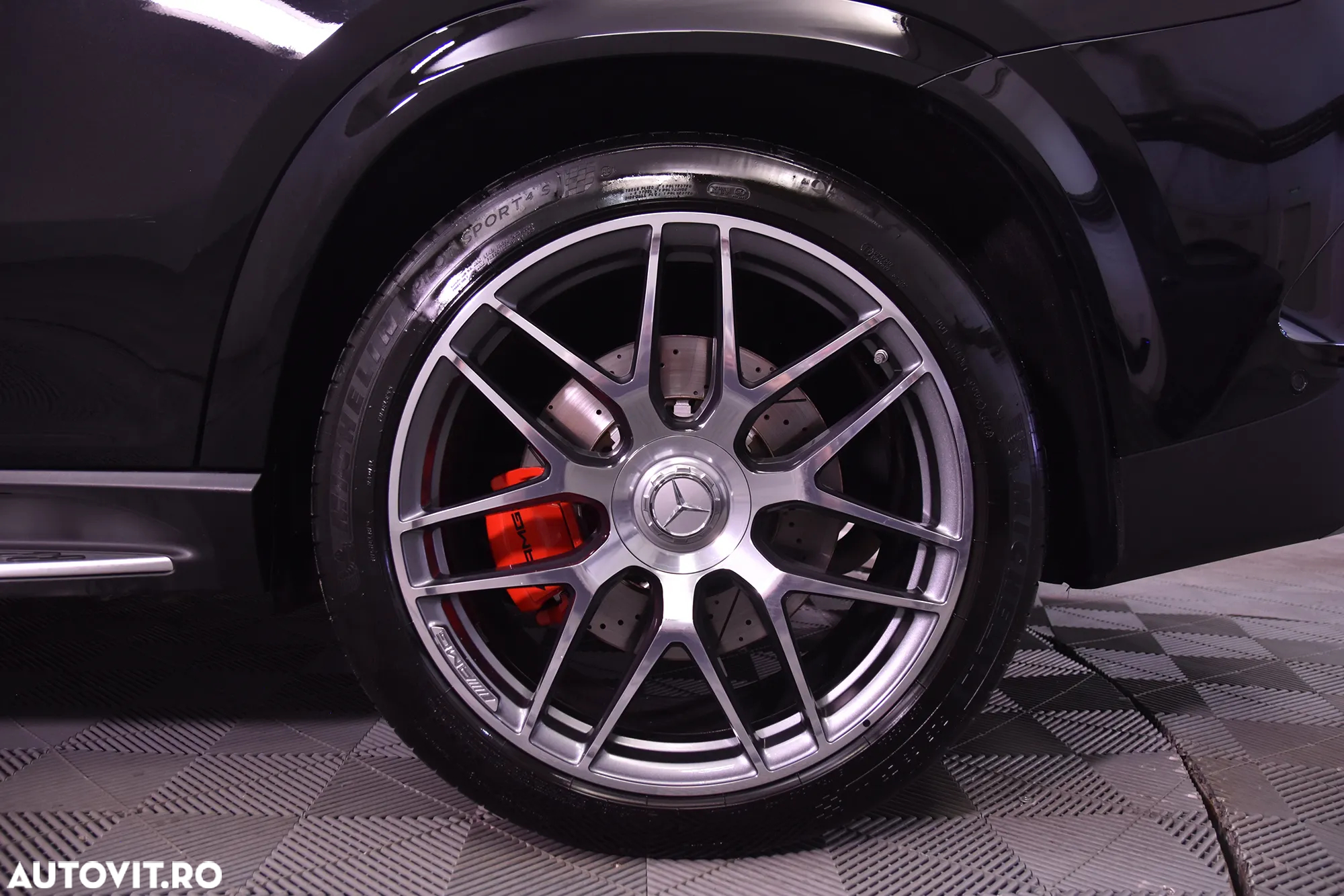 Mercedes-Benz GLE Coupe AMG 53 PHEV - 13