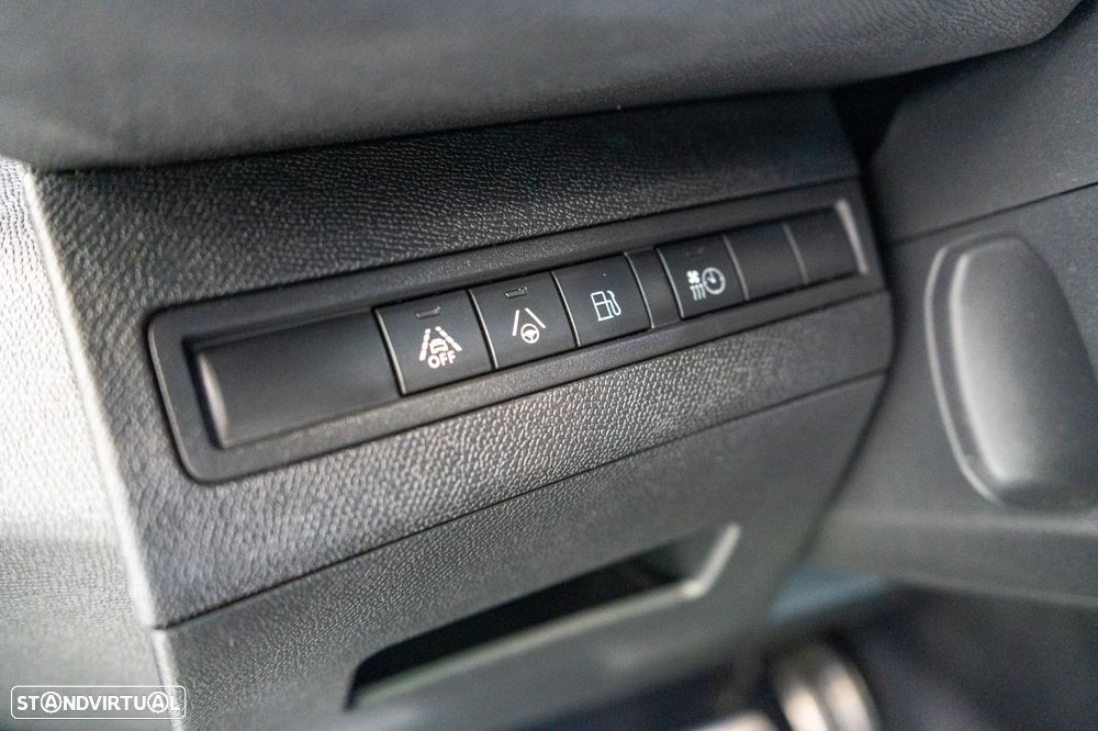 Peugeot 3008 1.6 Hybrid4 GT Line e-EAT8 - 29