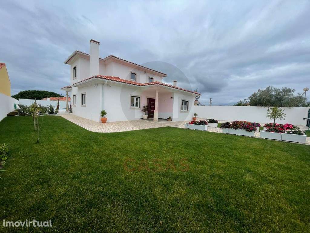 Moradia Isolada de Estilo Tradicional Portuguesa a 1 km do centro d... - Grande imagem: 2/37