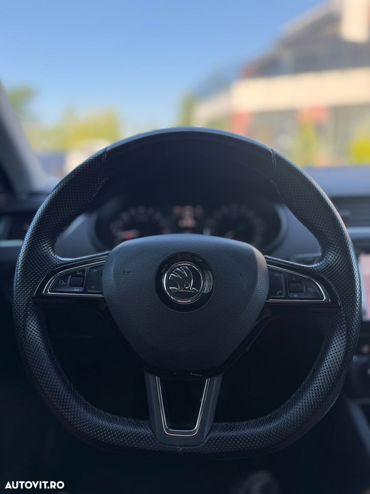 Skoda Octavia 1.6 TDI DSG Ambition - 13