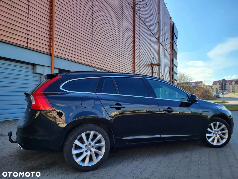 Volvo V60 D4 Momentum - 20