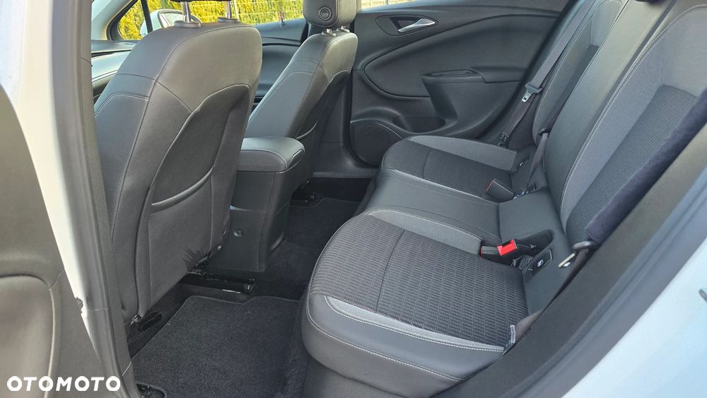 Opel Astra 1.2 Turbo Start/Stop GS Line - 31
