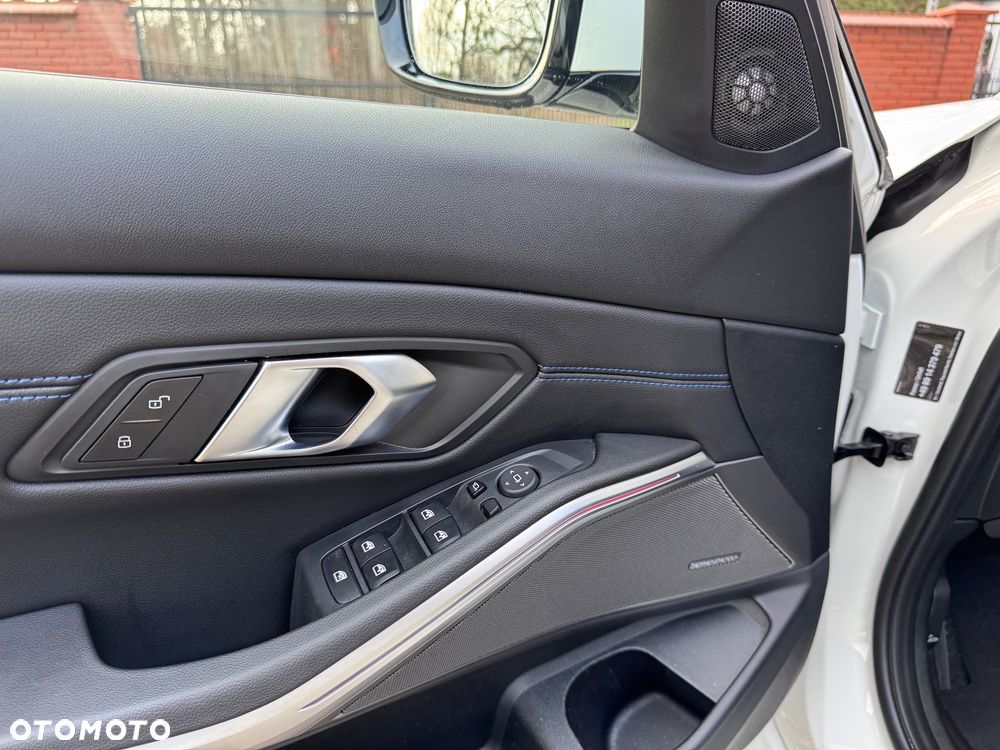 BMW Seria 3 320d xDrive mHEV M Sport - 23