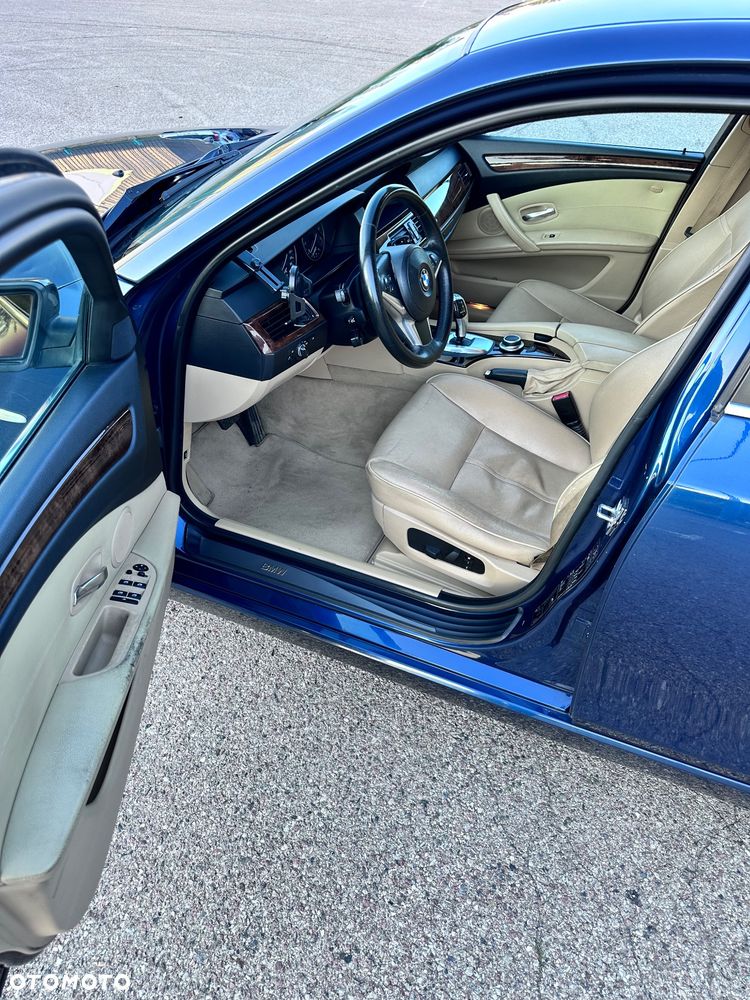 BMW Seria 5 530xi - 12