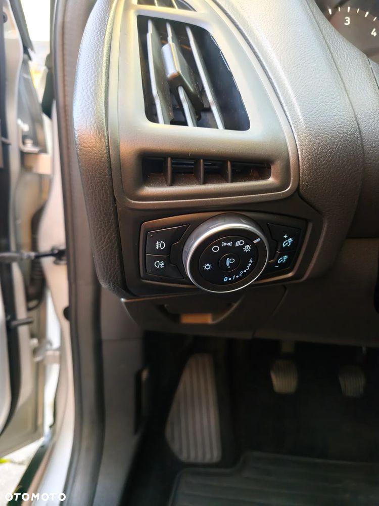 Ford Focus - 23
