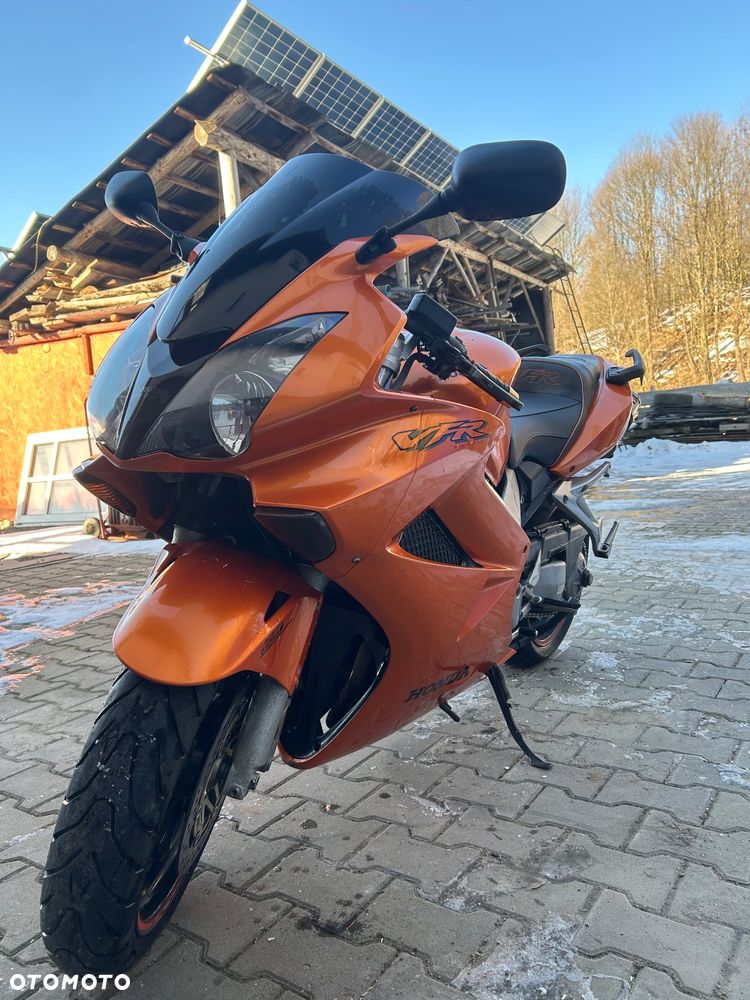 Honda VFR - 1