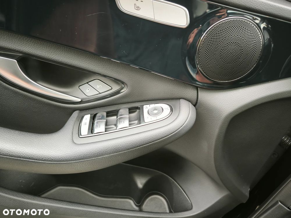 Mercedes-Benz Klasa C 200 d 9G-TRONIC - 11