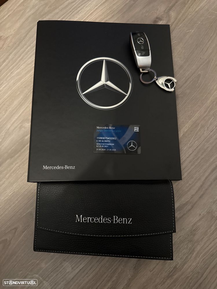 Mercedes-Benz E 300 de 4Matic 9G-TRONIC AMG Line - 31