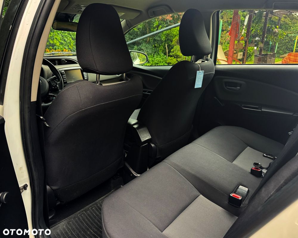 Toyota Yaris 1.5 Premium - 6