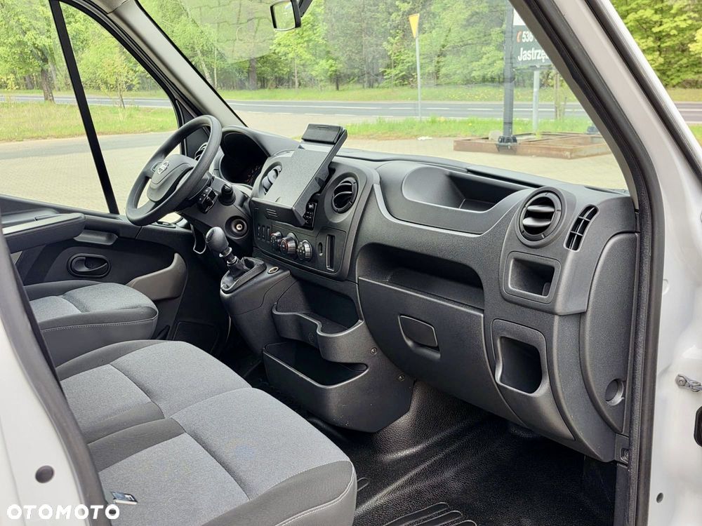 Nissan NV400 - 8