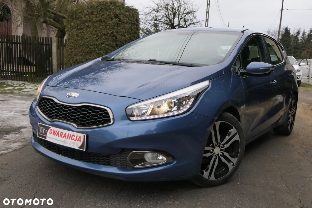 Kia Ceed 1.6 GDI Dream-Team Edition - 1