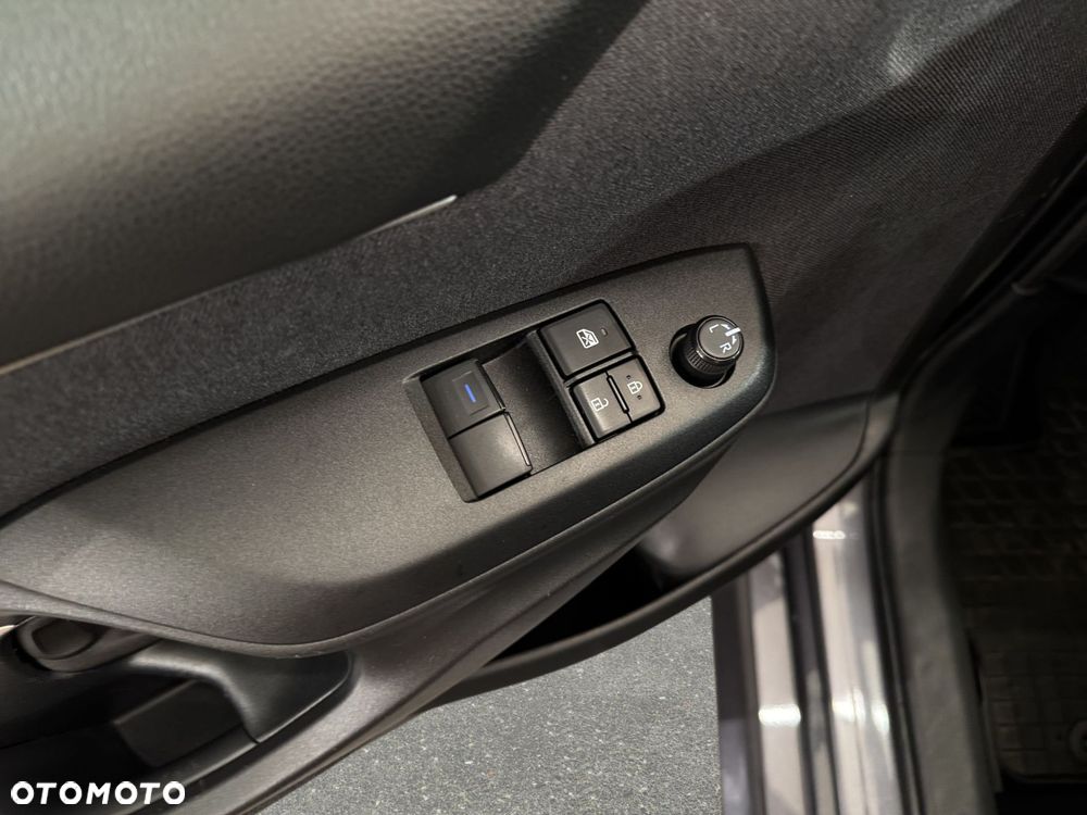 Toyota Yaris - 26