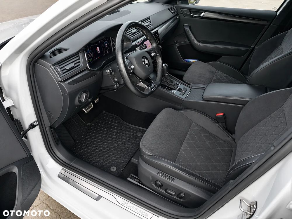 Skoda Superb 1.4 TSI Plug-In Hybrid Sportline DSG - 4