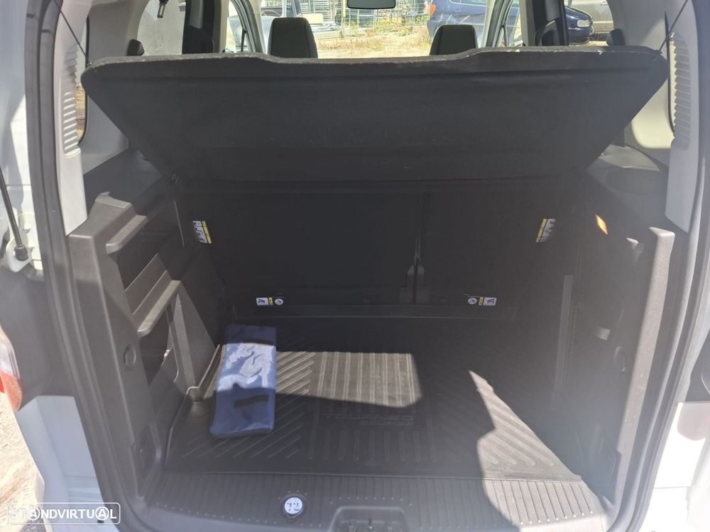 Ford Tourneo Courier 1.0 EcoBoost Titanium - 42
