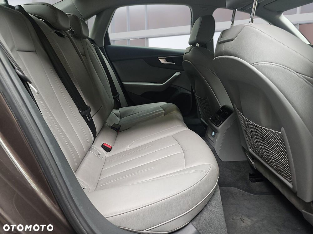 Audi A4 Limousine 2.0 TDI Sport S tronic - 12