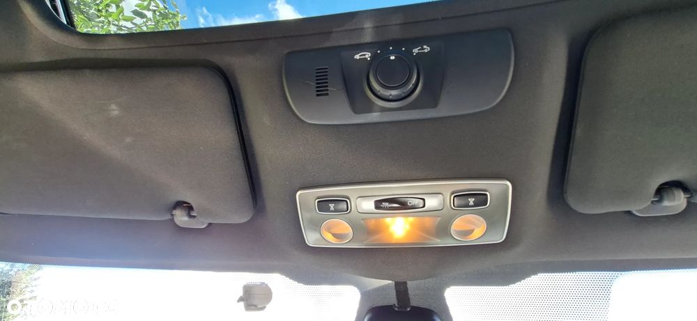 Renault Latitude 3.0 V6 dCi Initiale - 21