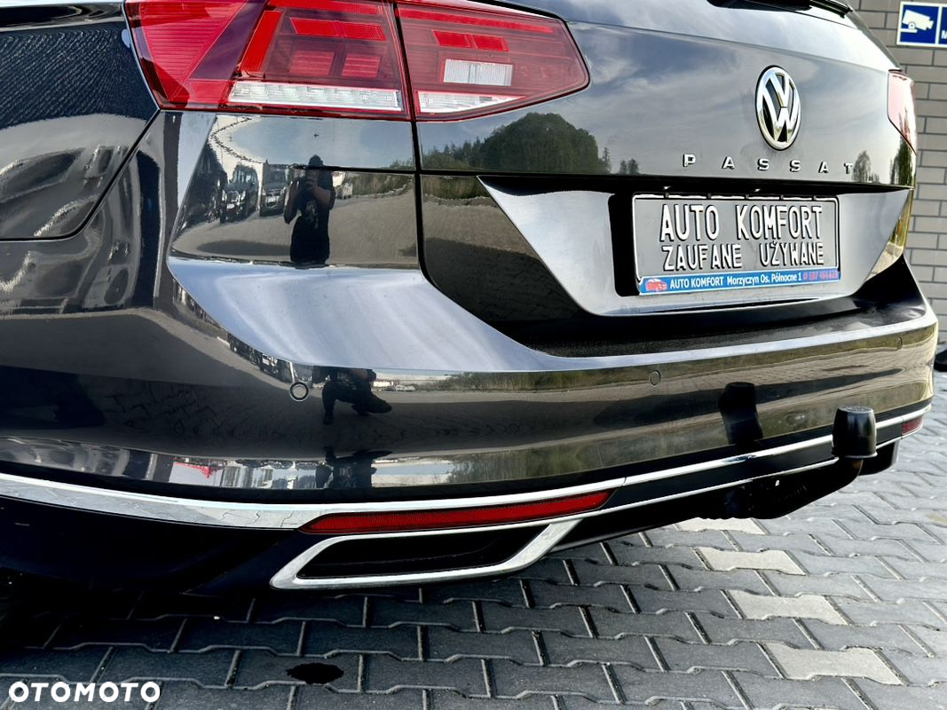 Volkswagen Passat Variant 2.0 TDI SCR DSG Highline - 18