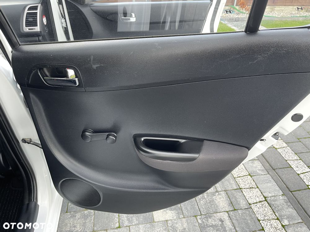 Hyundai i20 - 25