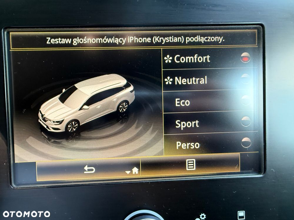 Renault Megane 1.5 Blue dCi Intens - 11